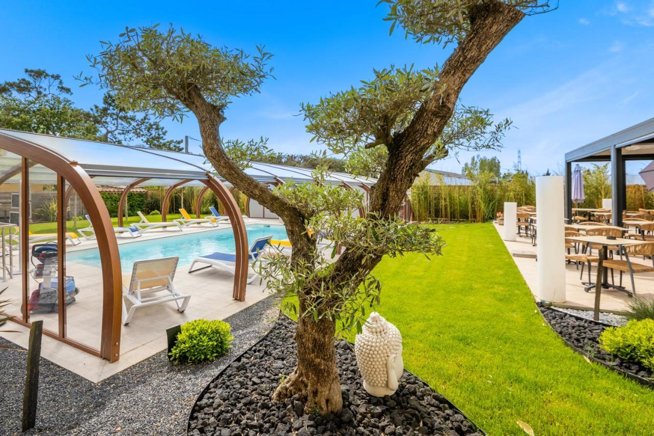 Logis Hotel Restaurant Le Clos Fleuri Кастельнодари Экстерьер фото