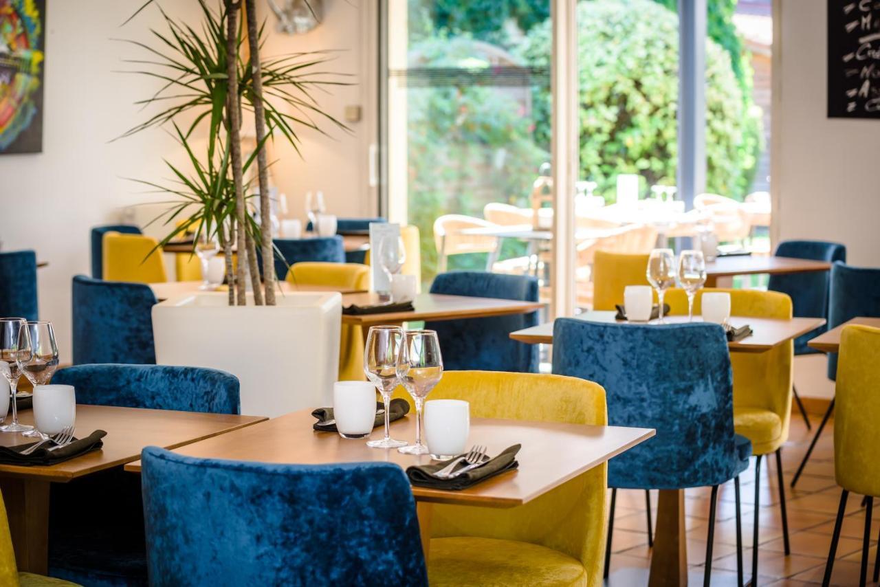 Logis Hotel Restaurant Le Clos Fleuri Кастельнодари Экстерьер фото