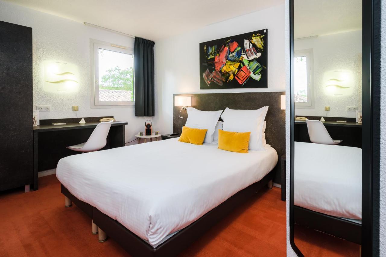Logis Hotel Restaurant Le Clos Fleuri Кастельнодари Экстерьер фото