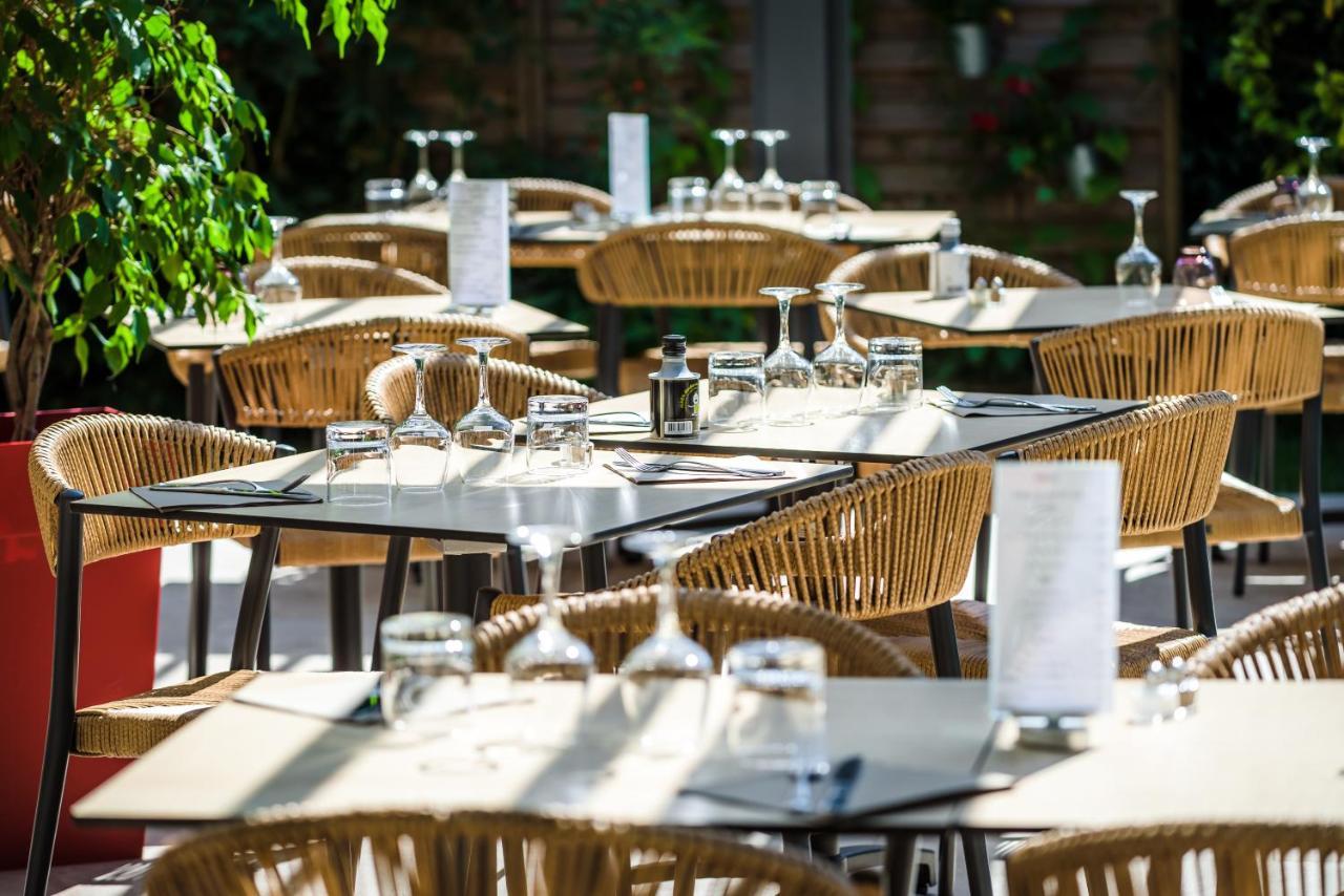 Logis Hotel Restaurant Le Clos Fleuri Кастельнодари Экстерьер фото